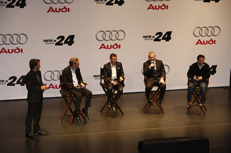 Tom K sammen med nogle af bagmændene bag filmen, der går bag om Audis Le Mans-team i sidste års udgave af 24-timers-løbet.